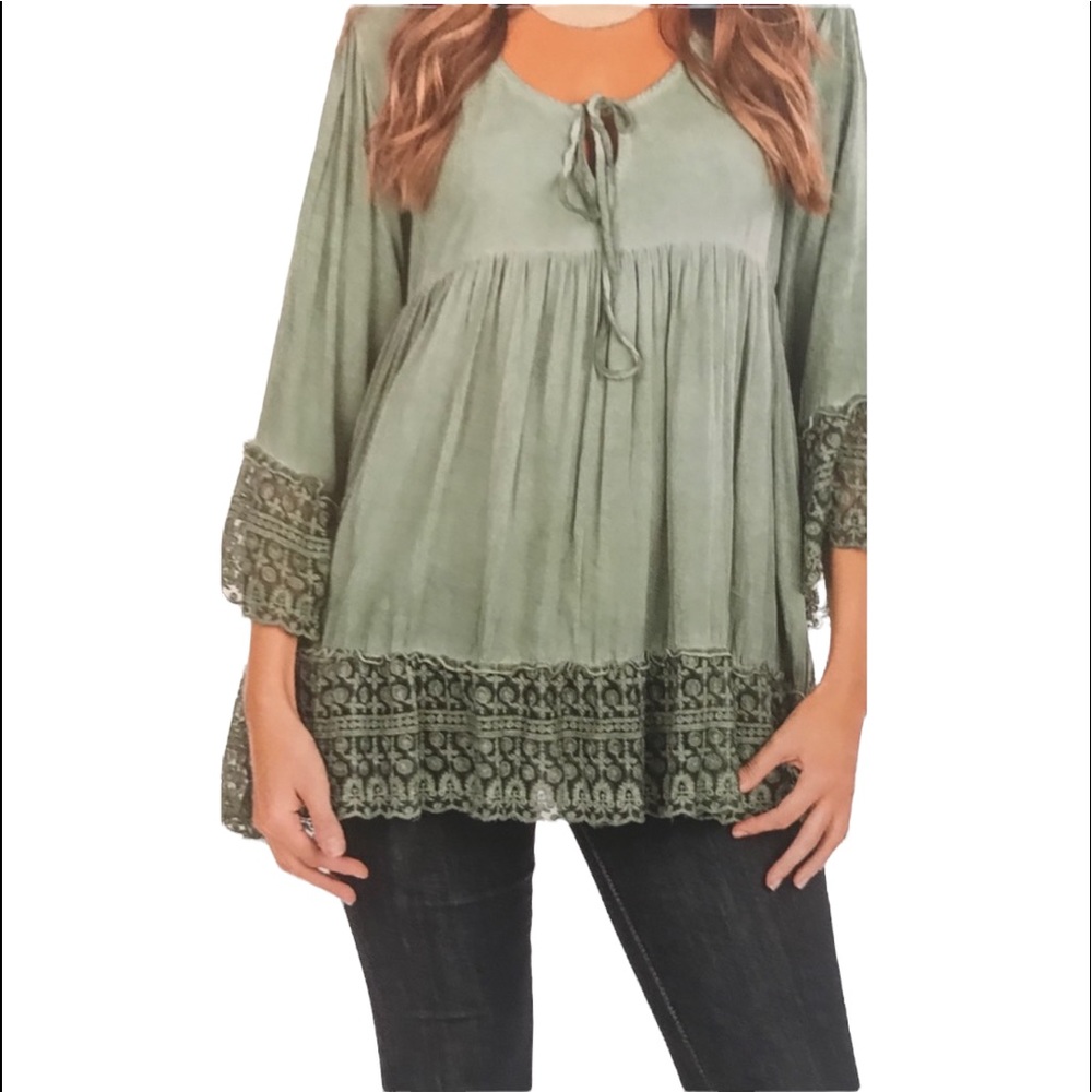 NWT.  S/M Sacred Threads blouse/tunic.  218330. LG/GY01